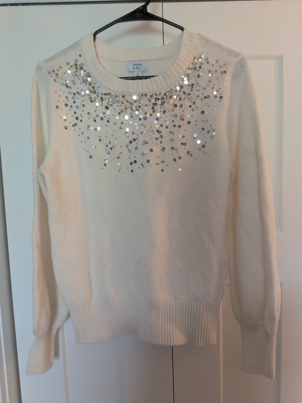 Crown & Ivy Women's Long Sleeve Jewel Neck Sweater Soft Knit White Size M